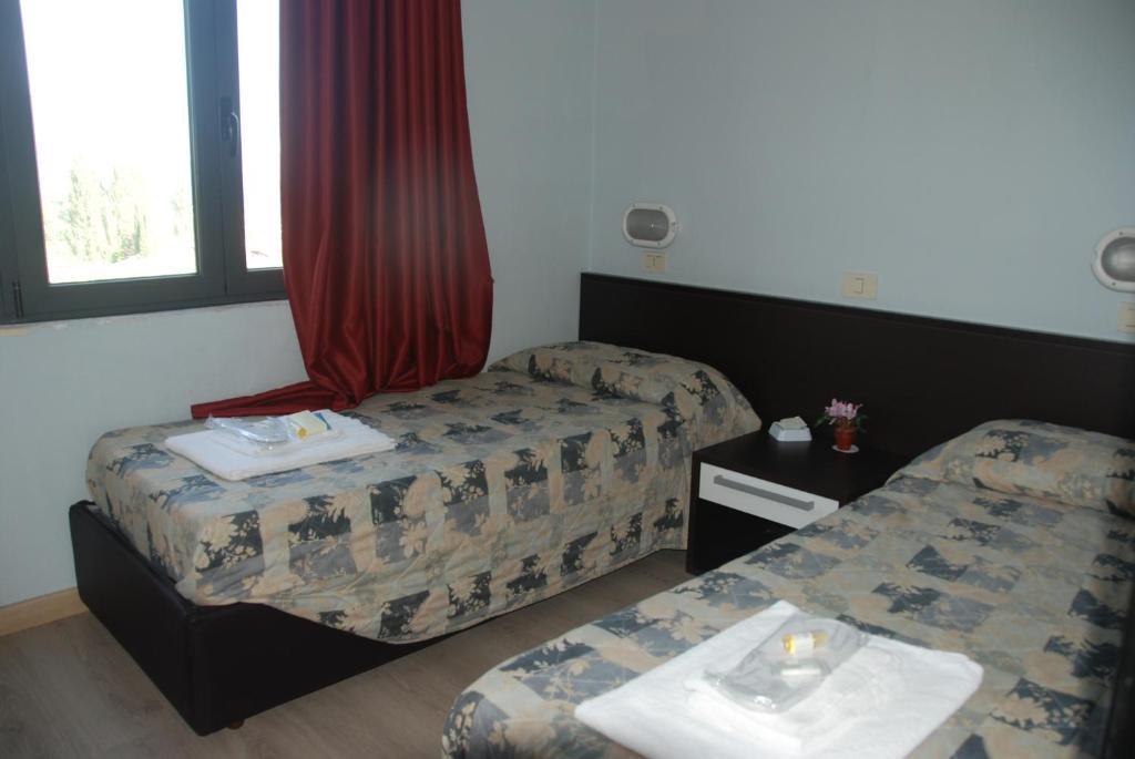 سالو Hotel Olivi المظهر الخارجي الصورة