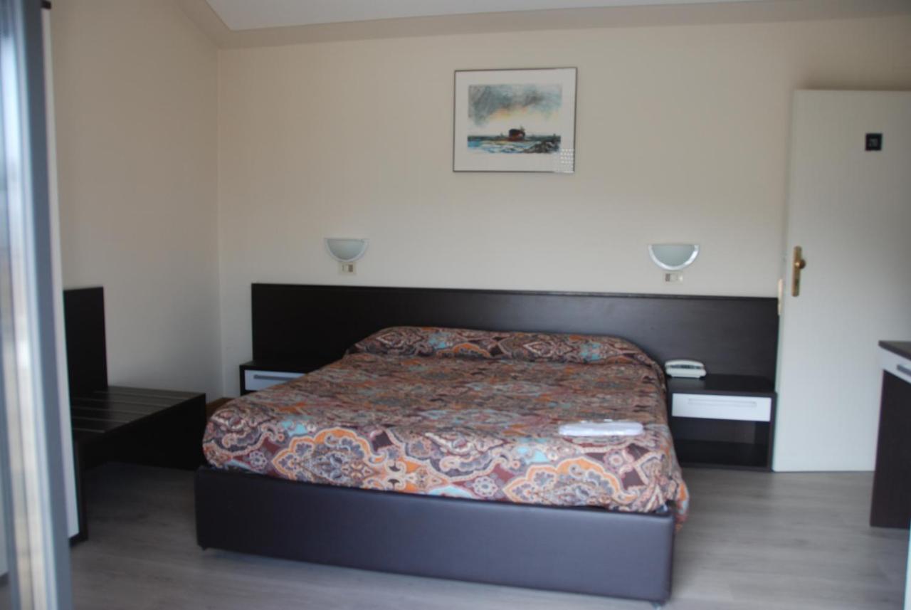 سالو Hotel Olivi المظهر الخارجي الصورة