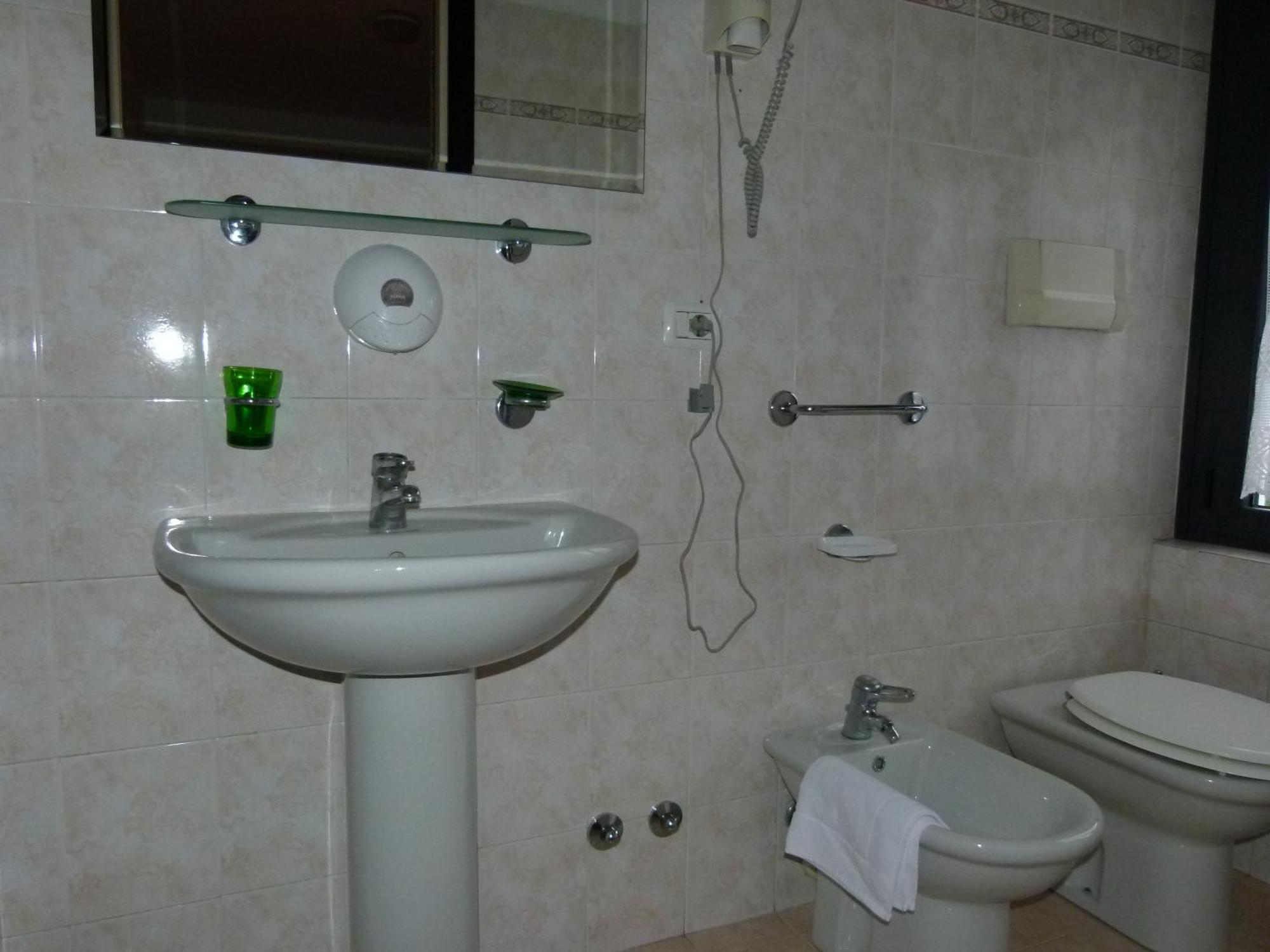سالو Hotel Olivi المظهر الخارجي الصورة